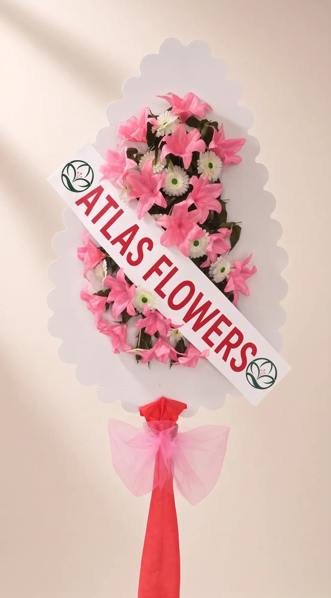 Pembe Lilyum ve Beyaz Gerbera Ayaklı Çelenk fotoğrafı